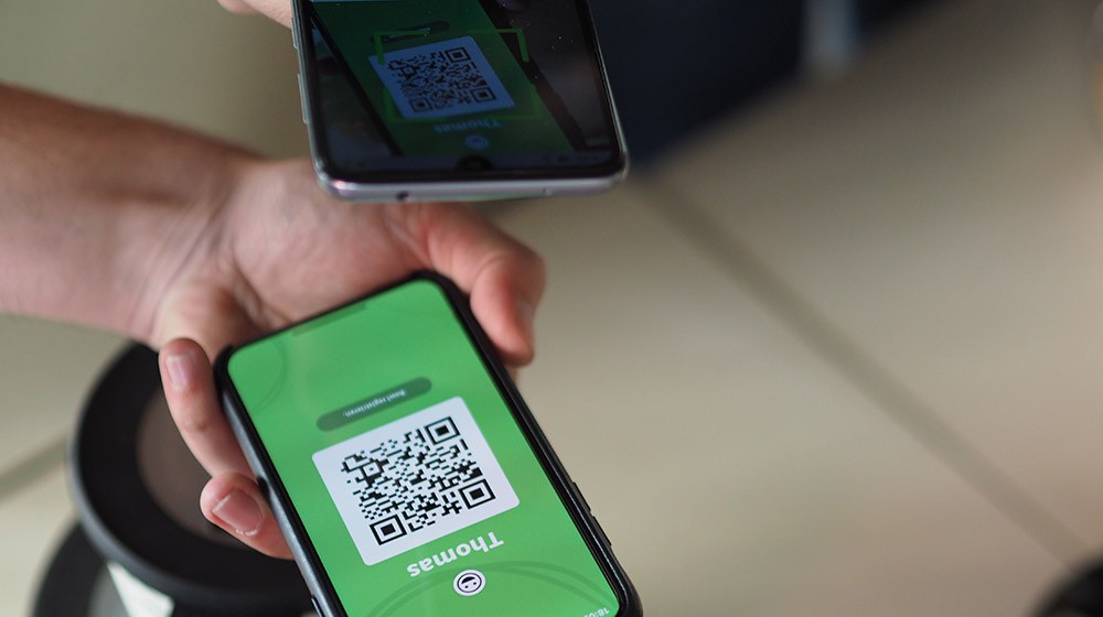 Über einen QR-Code wird ein Nutzer mit seinem Vytal-Geschirr verknüpft © Vytal