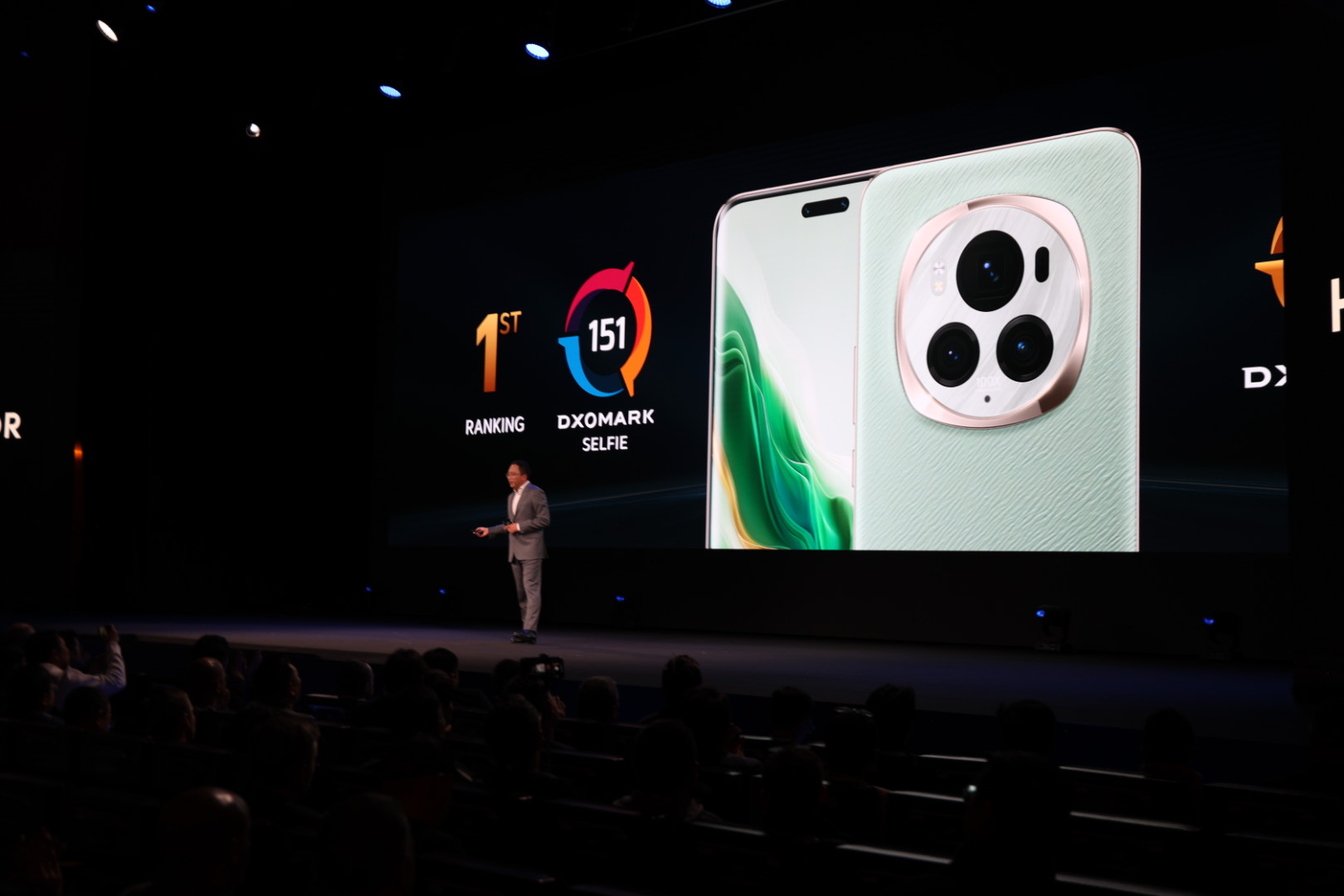 Look who's talking: the Honor Magic 6 Pro comes with eye-tracking technology