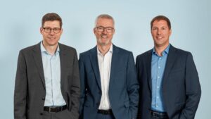 Das Management-Team von SciRhom (v.l.n.r.): Dr. Jens Ruhe, Managing Director & COO, Dr. Jan Poth, Managing Director & CEO, Dr. Matthias Schneider, CSO. © SciRhom/Paul Paulsen