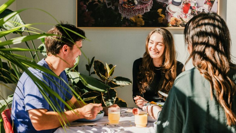 Ein besonderes Businesskonzept: Im Creative Lunch Club werden Kreativschaffende für ein gemeinsames Mittagessen zusammengebracht. © Mala Kolumna