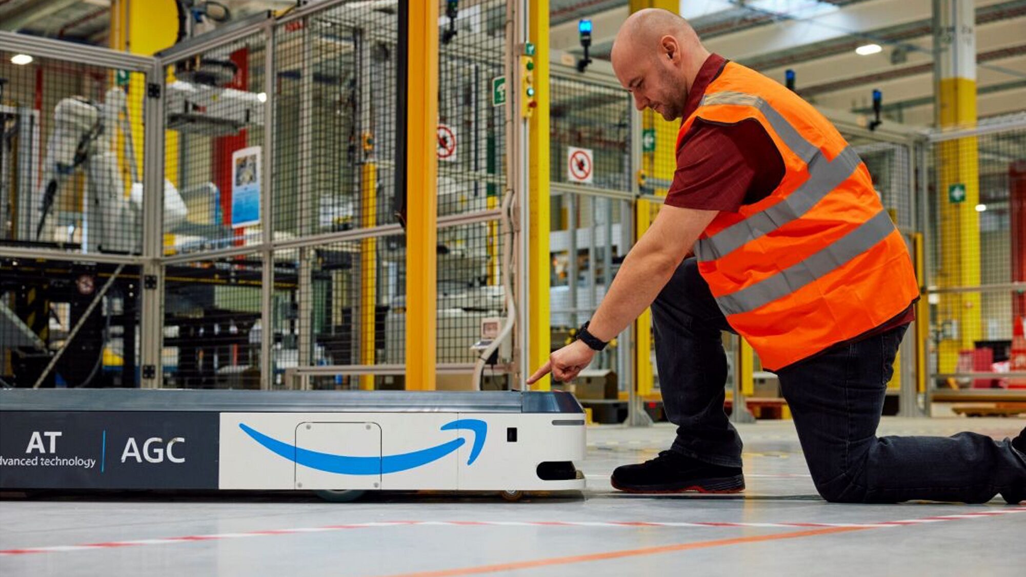 Automated Guiding Cart © Amazon