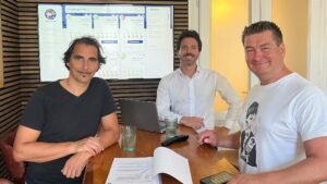 Das Gründungsteam: Bardia Monshi (CO-FOUNDER & CHIEF PSYCHOLOGIST, Martin Kügler (Founder & CEO) und Vinzenz Schwarz (CO-FOUNDER & DEVELOPMENT) - das vierte Gründungsmitglied, Michael Apostol, war bei der Aufnahme gerade auf Urlaub. © JobTreffer