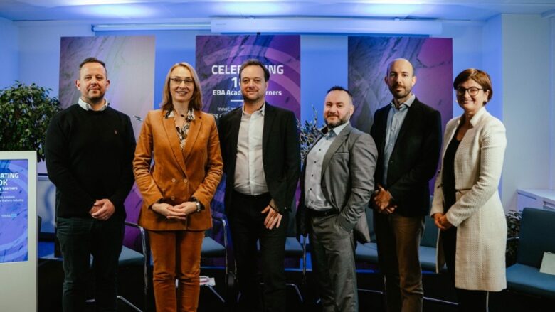 v.l.n.r.: David Harpur (Electric Avenue Bikes), Ingrid Rigler (EIT), Cedric Borzee (NIIT), Terence McGovern (KPMG Sustainable Futures), Emanuele Canton (ManpowerGroup) © InnoEnergy