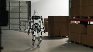 Erste Unternehmen wie Mercedes-Benz und GXO Logistics setzen den Apptronik-Roboter “Apollo“ bereits in der Praxis ein. © Apptronik